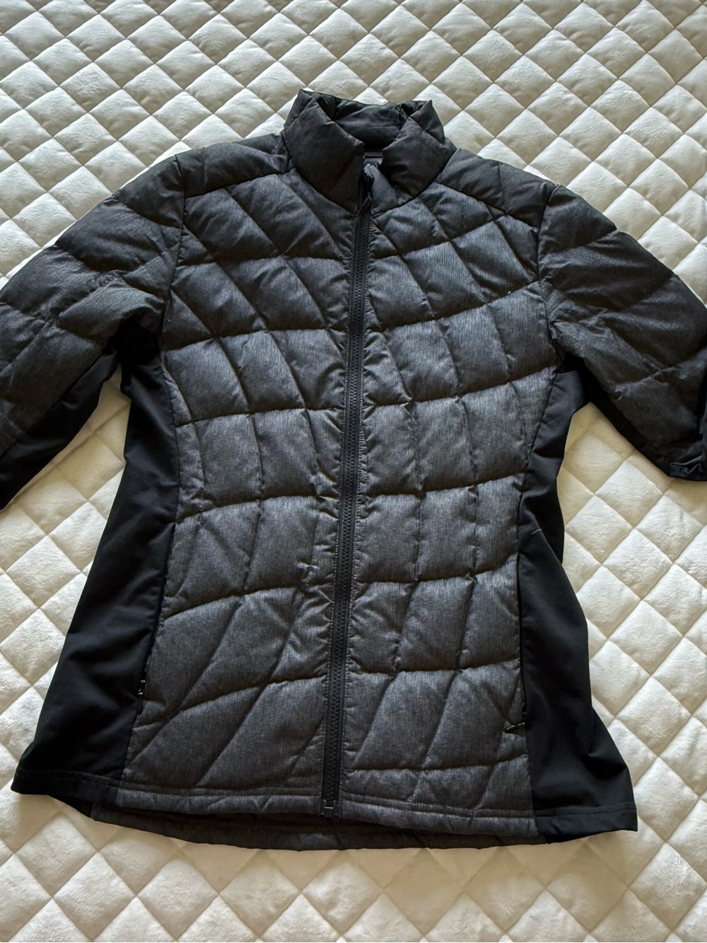 Sierra Designs Gray Quilted Puffer Jacket - Size Medium